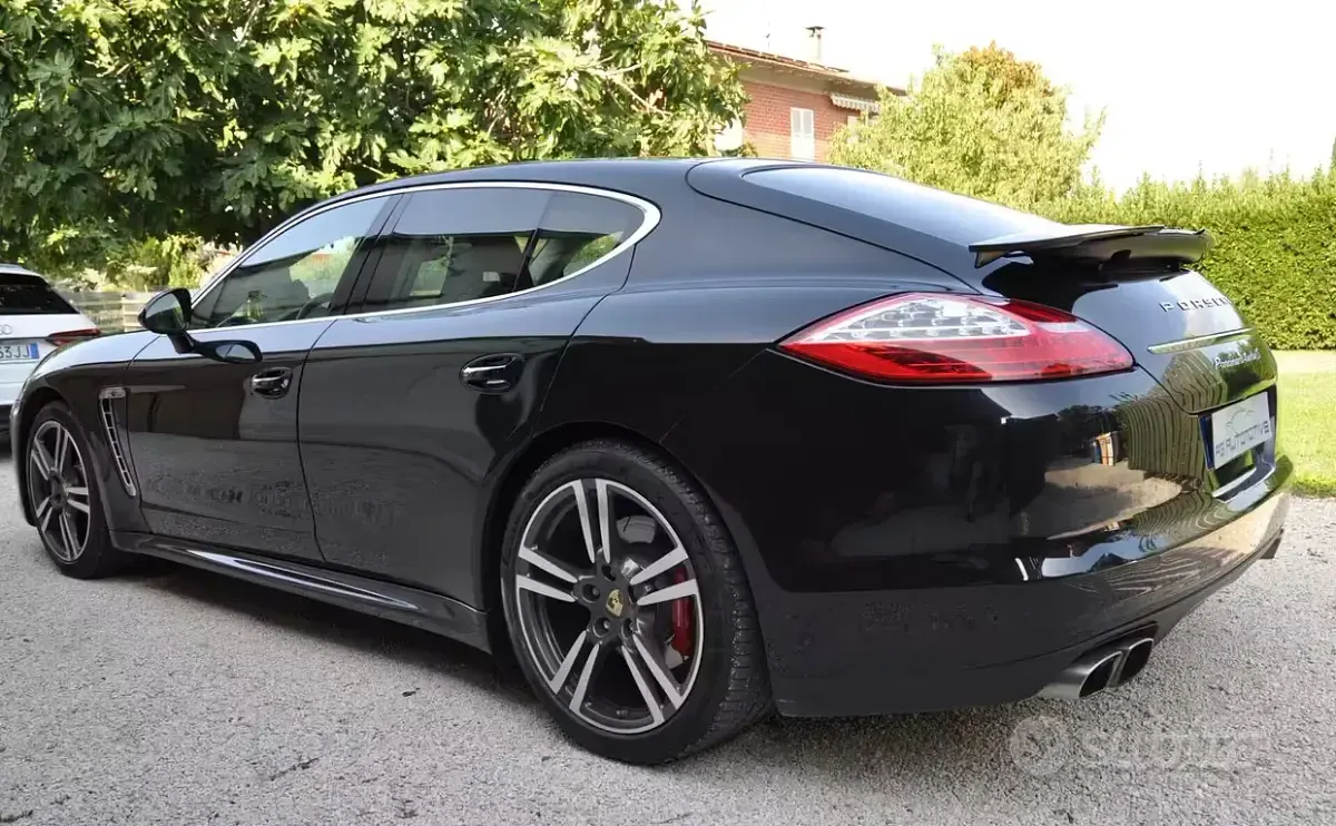 Usata Porsche Panamera Turbo S 550 CV (404 kW) 2011 Nero Utilitaria