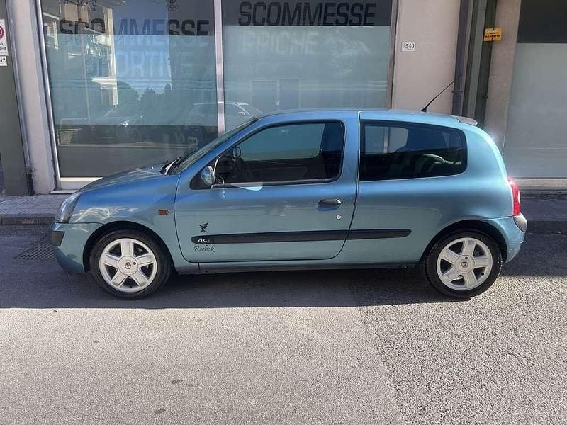 Usata Renault Clio II 82 CV (60 kW) 2002 Verde Berlina