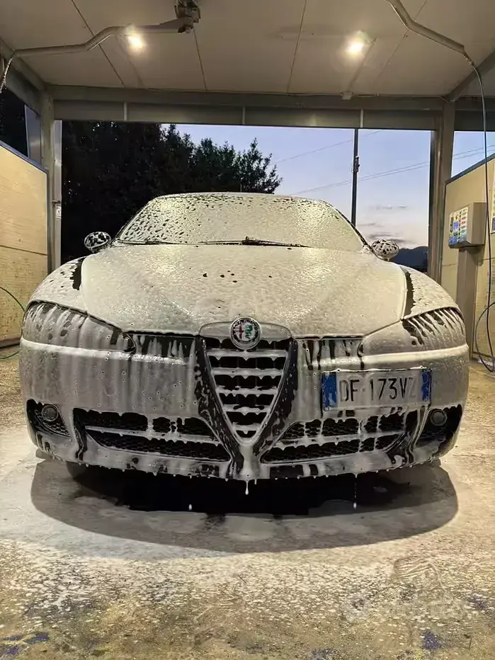 Usata Alfa Romeo 147 120 CV (88 kW) 2006 Grigio Utilitaria
