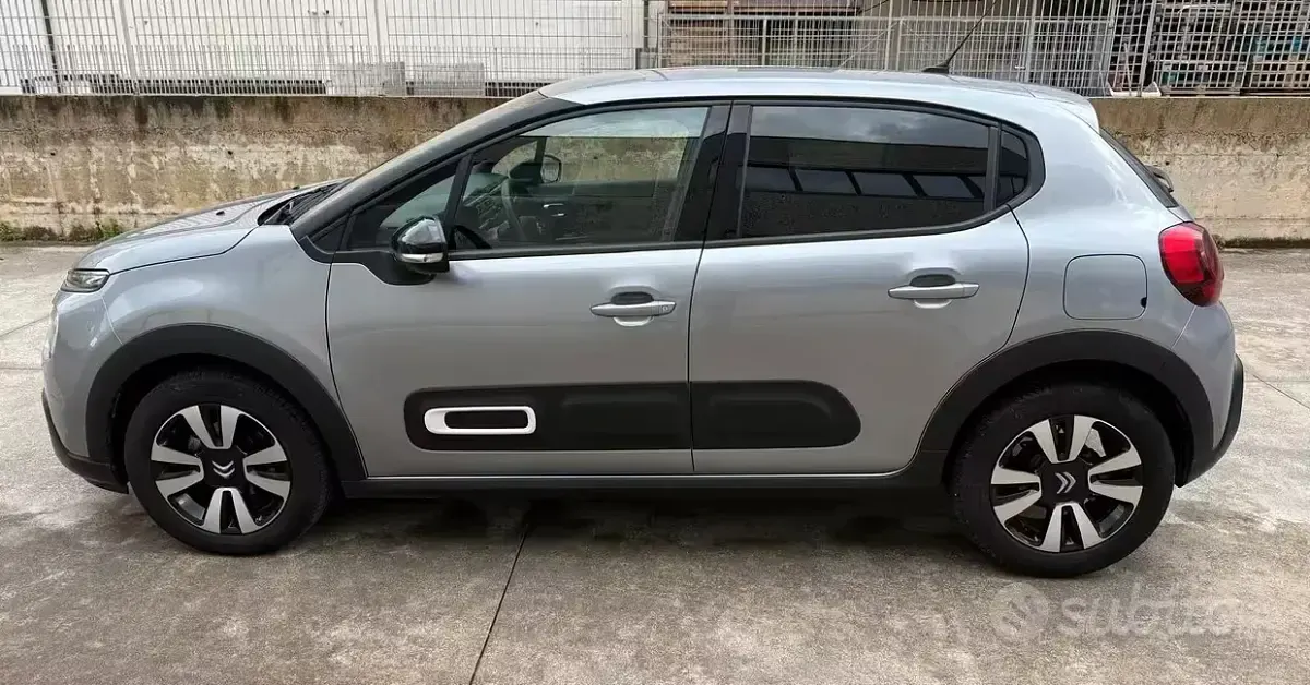 Usata Citroën C3 PureTech 110 CV (80 kW) 2024 Grigio Berlina
