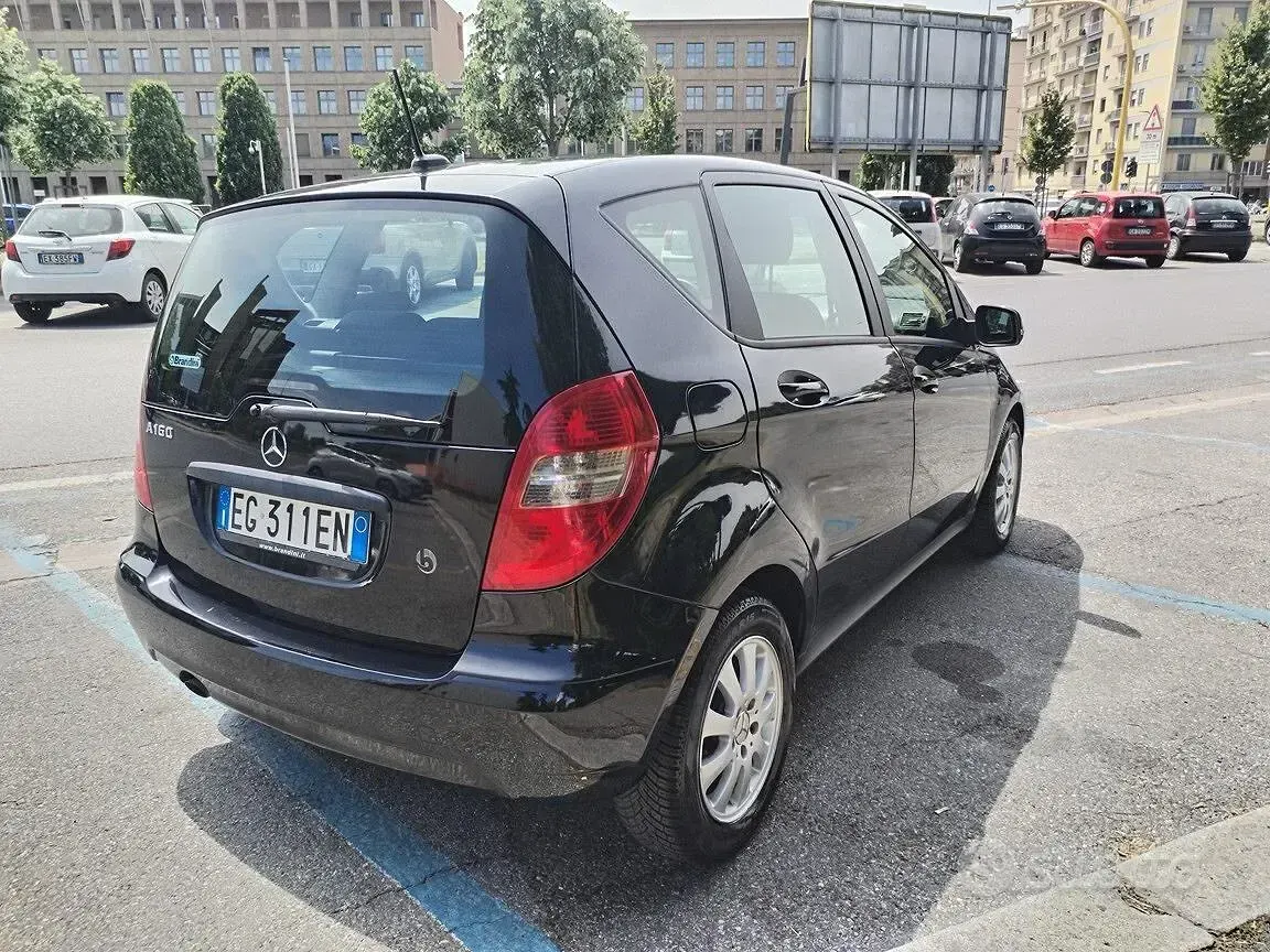 Usata Mercedes A160 95 CV (69 kW) 2011 Nero Berlina