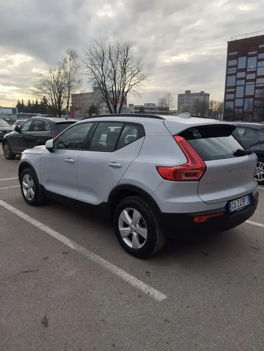 Usata Volvo XC40 149 CV (109 kW) 2020 Grigio SUV