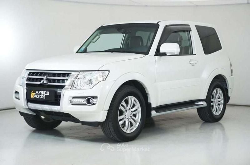 Bianco Usata 2014 Mitsubishi Pajero Intense SUV | 27.900 € (Buon prezzo) - Immagine 1/4