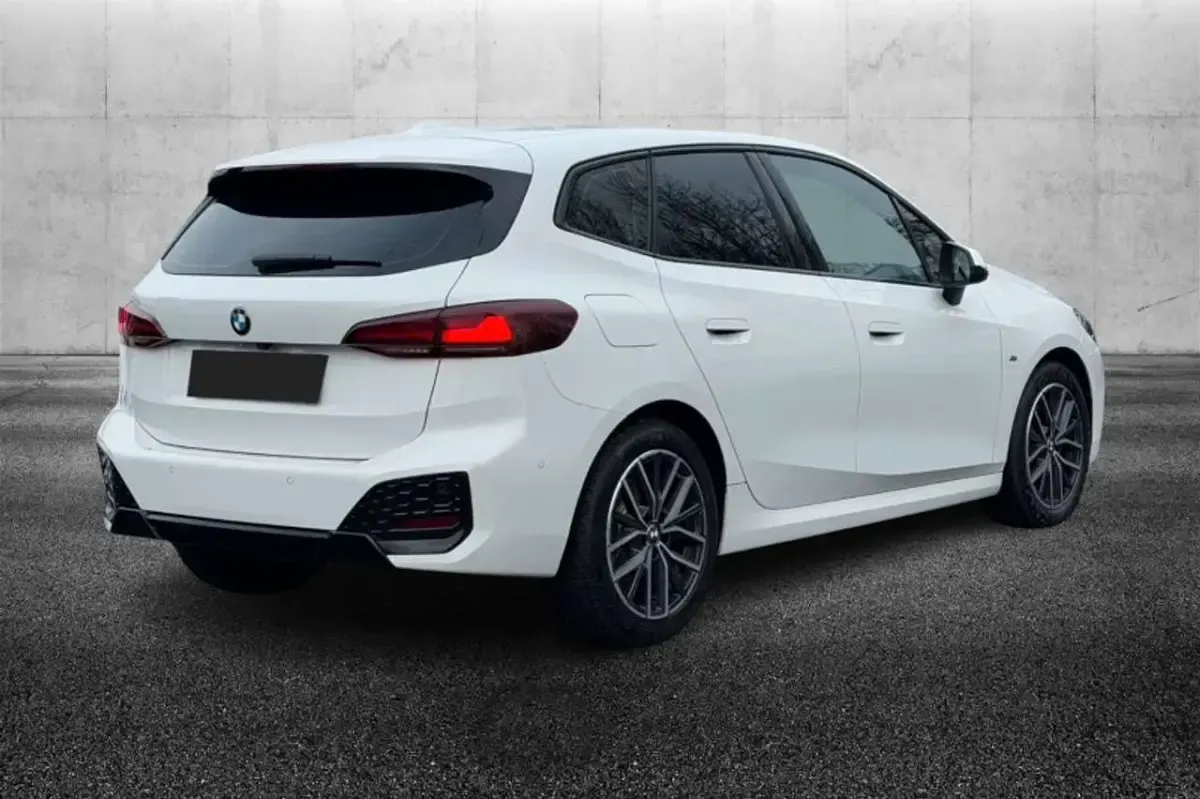 Usata BMW 218 Active Tourer M Sport 150 CV (110 kW) 2022 Bianco Monovolume