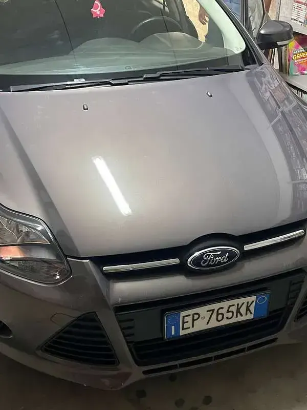 Usata Ford Focus 125 CV (91 kW) 2012 Grigio Berlina