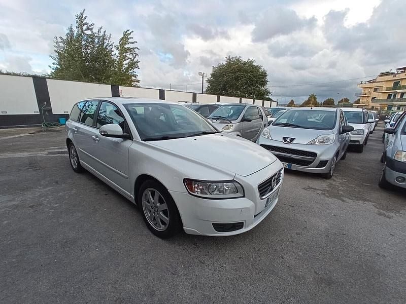Usata Volvo V50 115 CV (84 kW) 2012 Bianco Station wagon