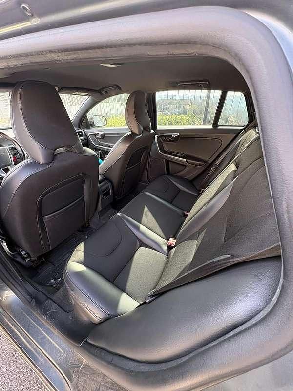 Usata Volvo V60 CC Momentum 150 CV (110 kW) 2016 Station wagon