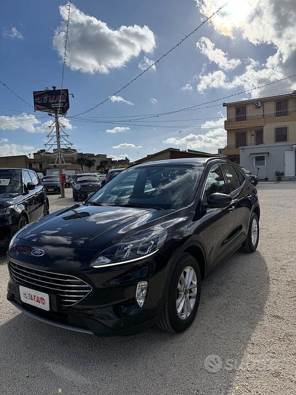 Usata Ford Kuga ST-Line X 120 CV (88 kW) 2022 Nero SUV