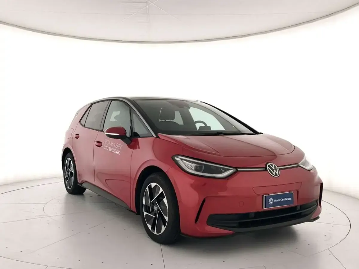Usata VW ID.3 Pro Performance 69 kW (95 CV) 2025 Kings red metallizzato nero Utilitaria