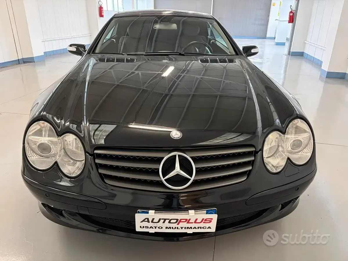 Usata Mercedes SL500 Sport Edition 245 CV (180 kW) 2004 Nero Cabrio
