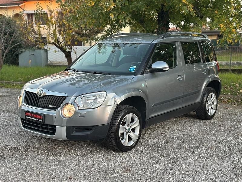 Grigio Usata 2012 Skoda Yeti GreenLine SUV | 3990 € (Buon prezzo) - Immagine 1/4