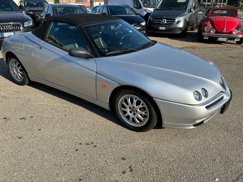 Usata Alfa Romeo Spider 218 CV (160 kW) 2002 Grigio Cabrio