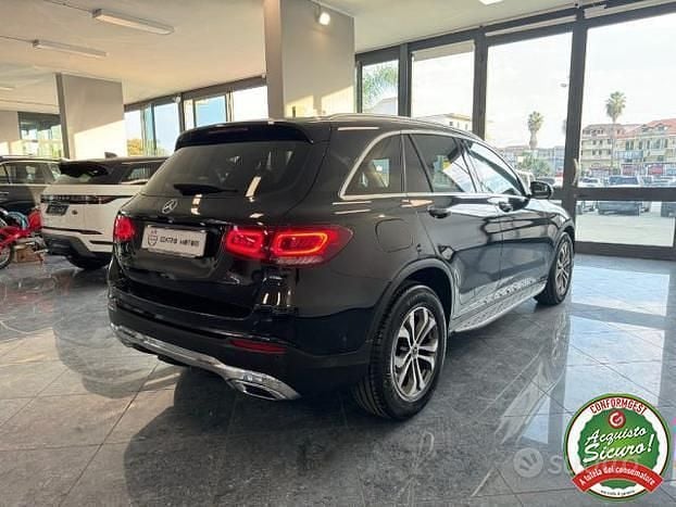 Usata Mercedes GLC200 163 CV (119 kW) 2020 Nero SUV