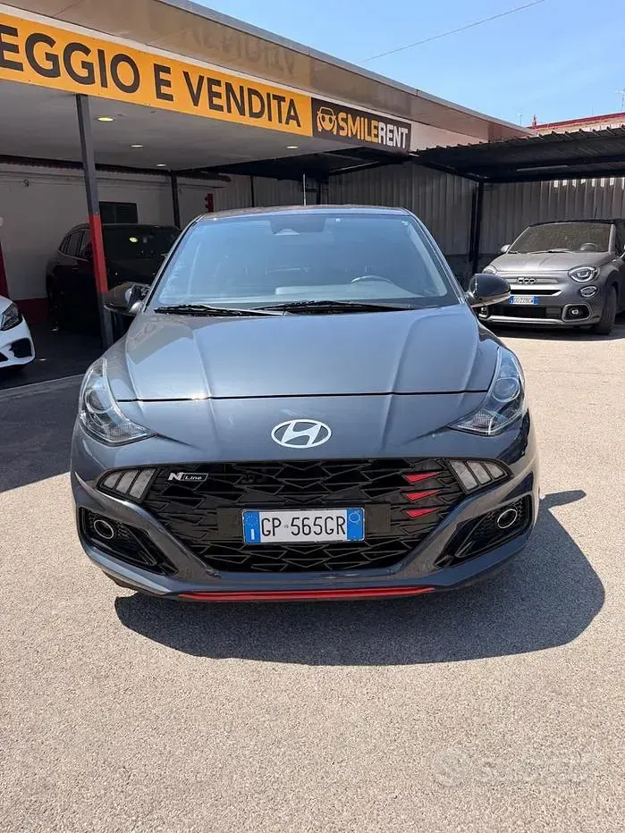 Usata Hyundai i10 N Line 100 CV (73 kW) 2023 Grigio Utilitaria