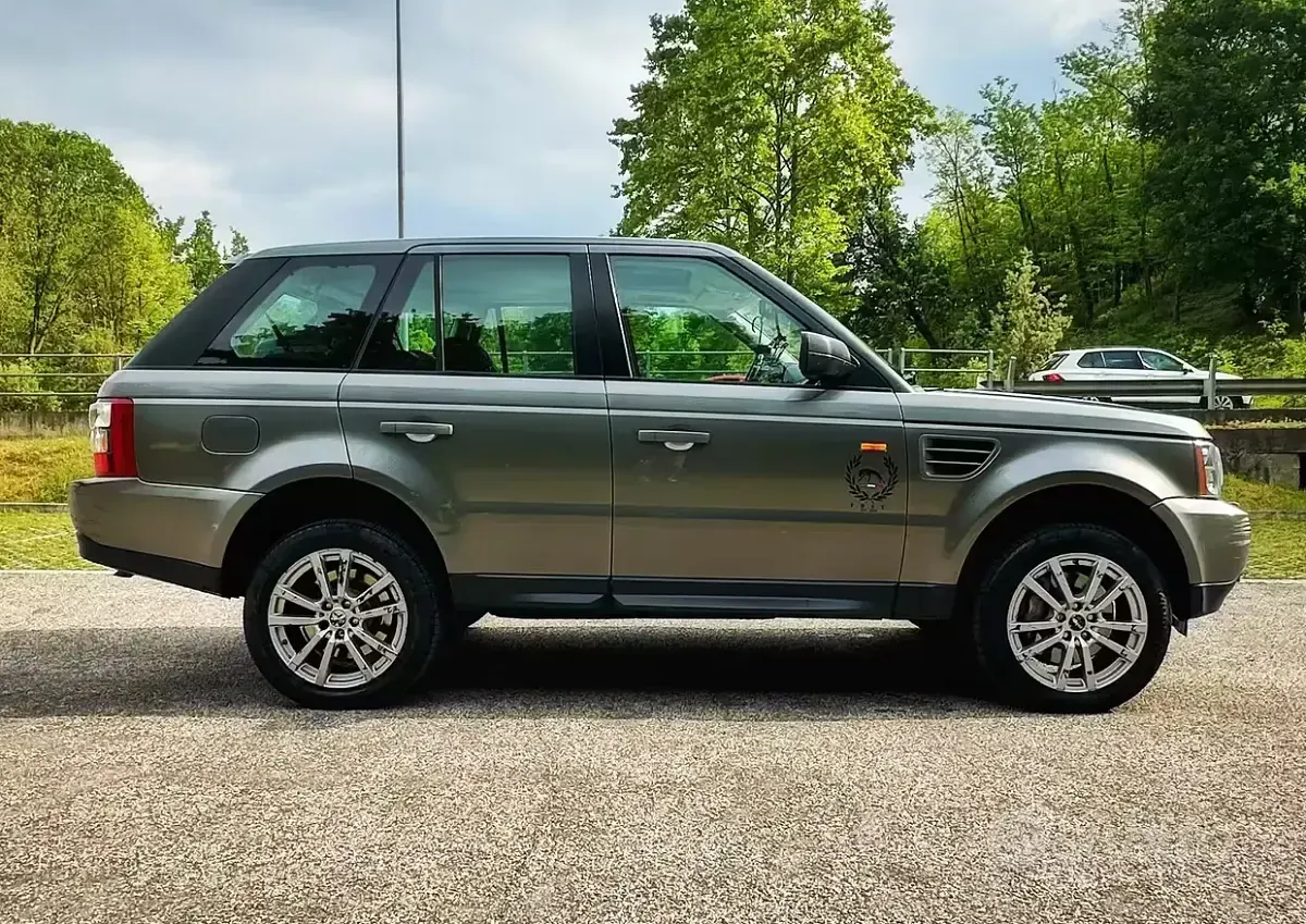 Usata Land Rover Range Rover Sport 190 CV (139 kW) 2008 Grigio SUV