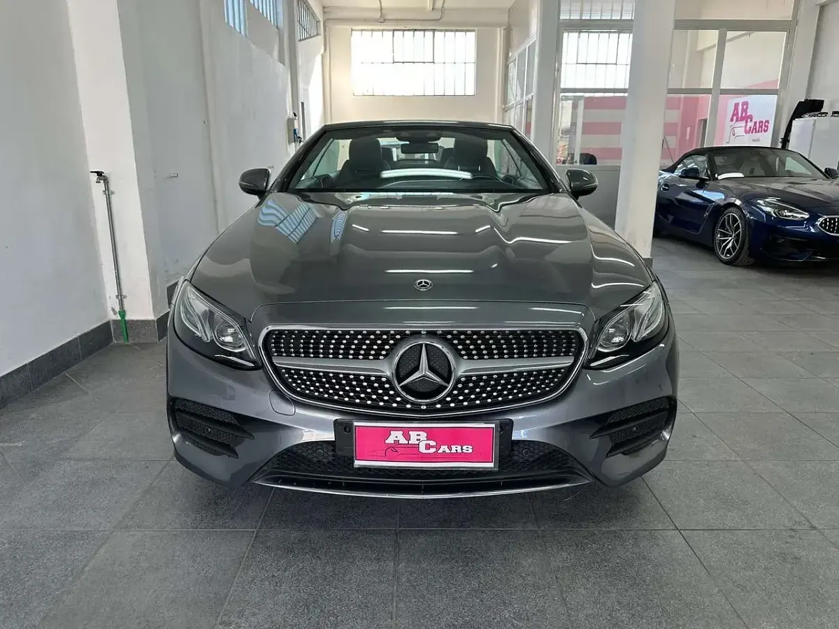 Usata Mercedes E220 Premium Plus 194 CV (142 kW) 2018 Other Cabrio