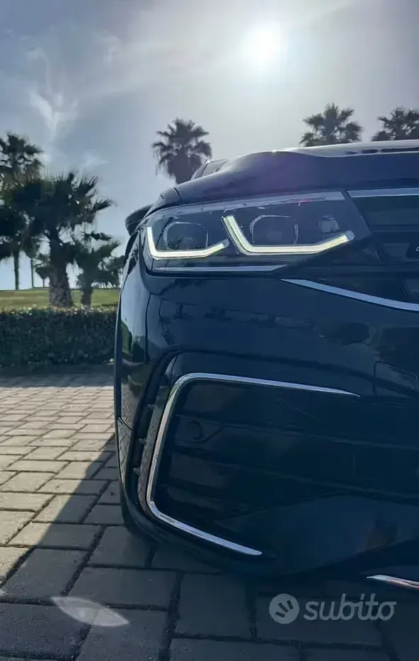 Usata VW Tiguan R-line 150 CV (110 kW) 2023 Nero SUV