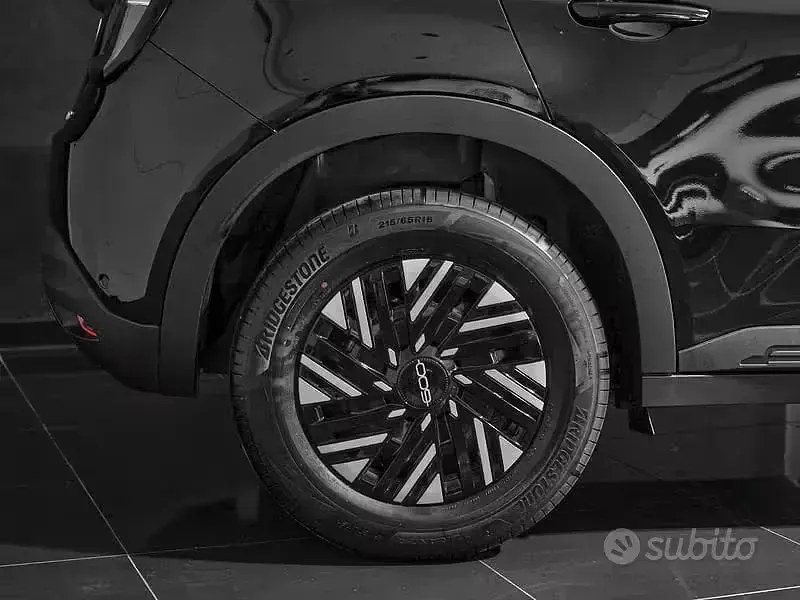 Nuova Fiat 600 Pop 110 CV (80 kW) 2026 SUV