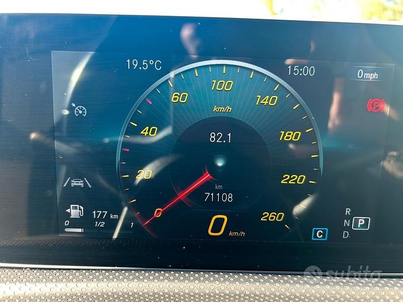 Usata Mercedes CLA200 Shooting Brake Executive 150 CV (110 kW) 2020 Nero Station wagon