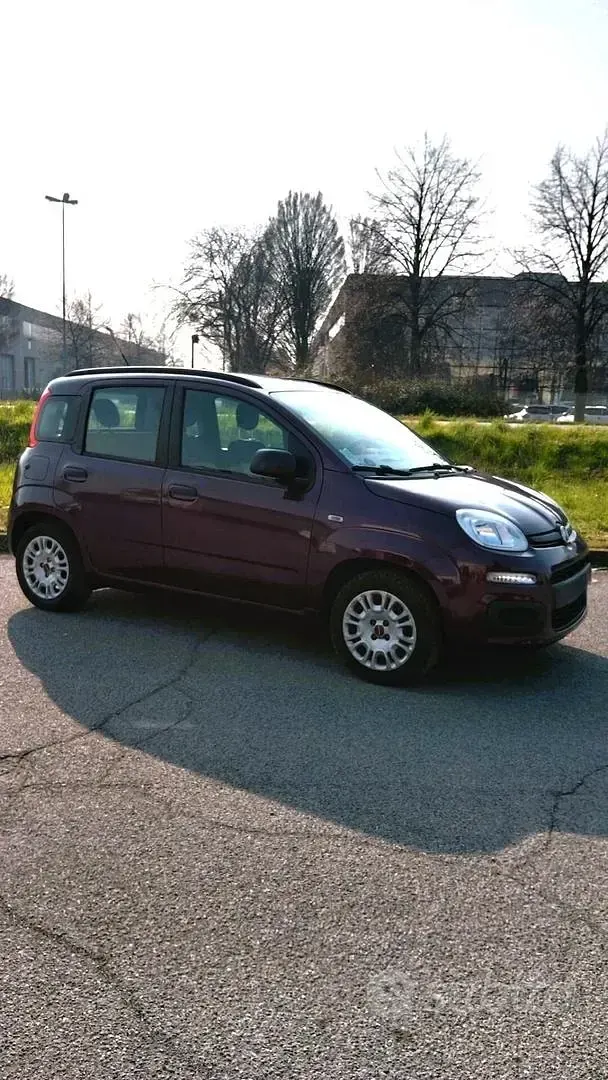 Usata Fiat Panda Classica 69 CV (50 kW) 2012 Viola Utilitaria