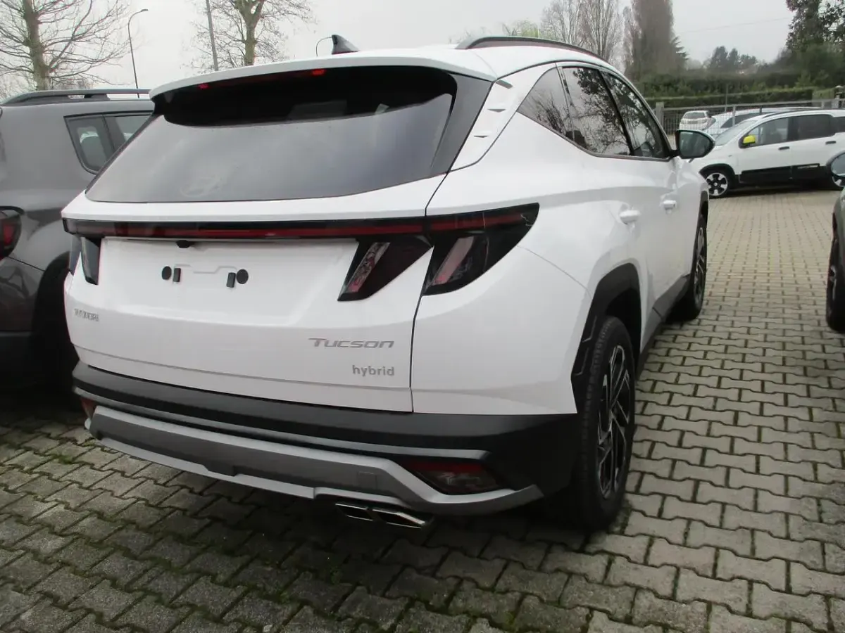 Nuova Hyundai Tucson 179 CV (131 kW) 2026 Bianco SUV