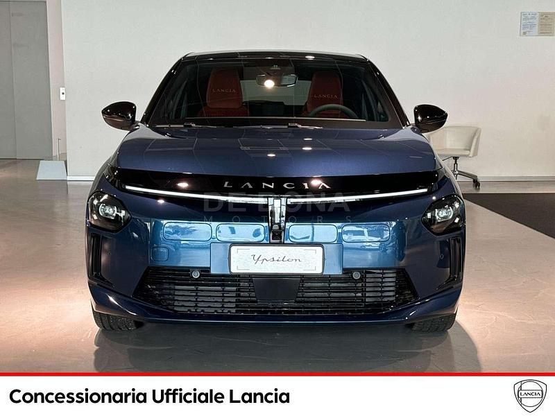 Usata Lancia Ypsilon 114 kW (156 CV) 2024 Nero Utilitaria