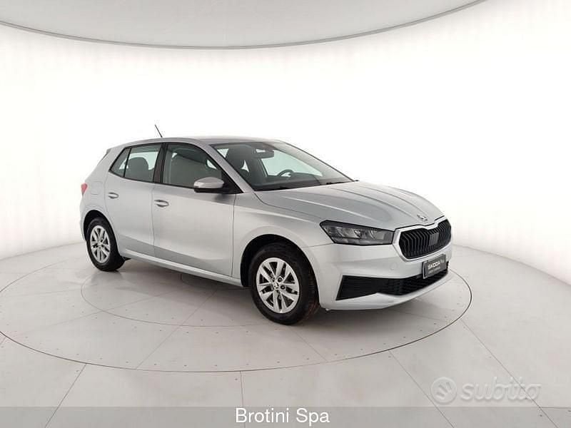 Usata Skoda Fabia Ambition 80 CV (58 kW) 2024 Grigio Utilitaria