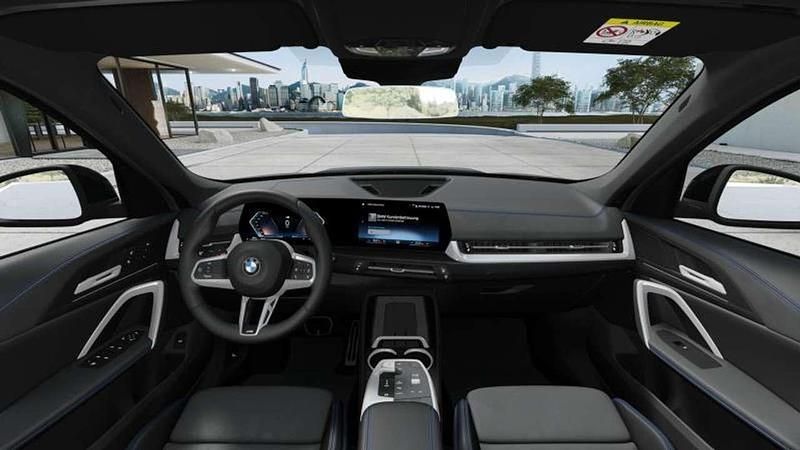 Nuova BMW X1 M Sport 163 CV (119 kW) 2025 Black sapphire metallizzato SUV