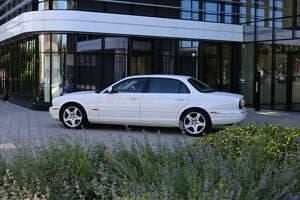 Usata Jaguar XJ8 298 CV (219 kW) 2005 Bianco Berlina