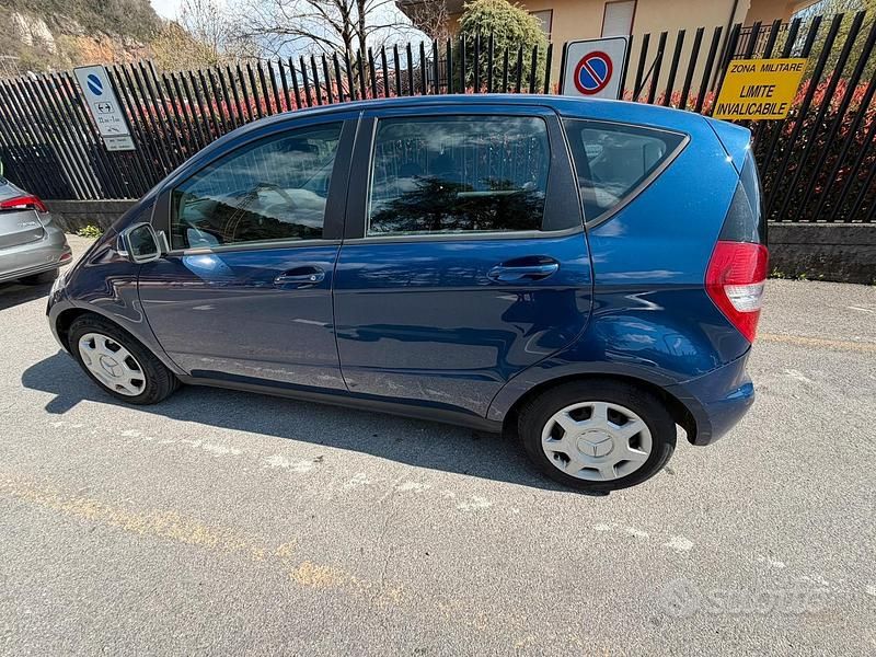 Usata Mercedes A160 2009 Blu Utilitaria