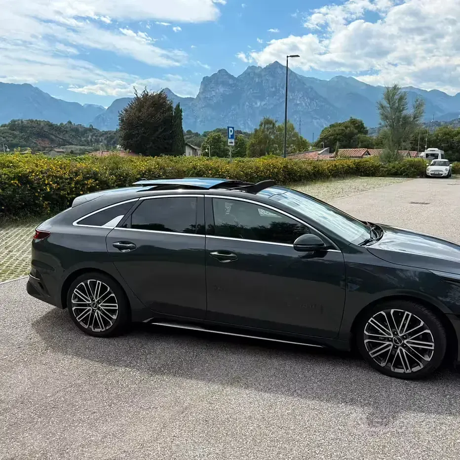 Usata Kia ProCeed 160 CV (117 kW) 2023 Grigio Station wagon