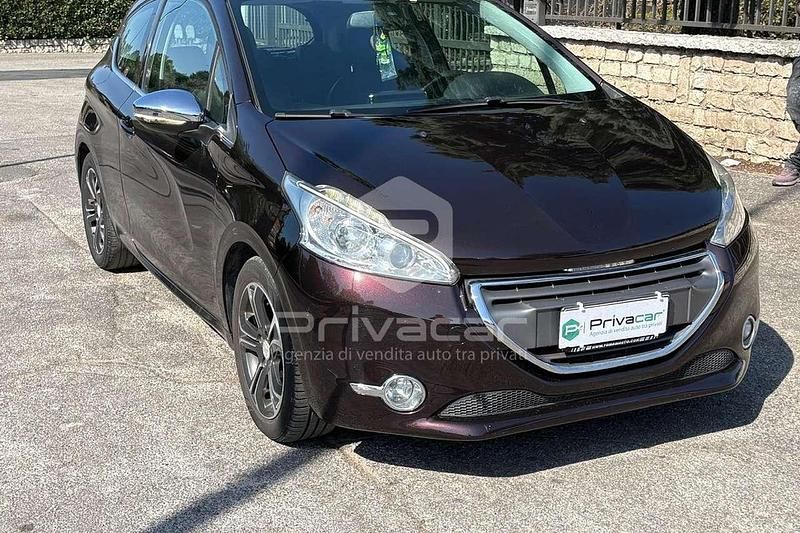 Usata Peugeot 208 Active 95 CV (69 kW) 2012 Marrone Utilitaria