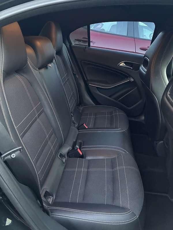 Usata Mercedes A180 Premium 109 CV (80 kW) 2016 Utilitaria