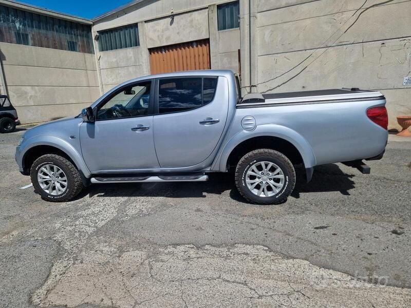 Usata Mitsubishi L200 Intense 178 CV (130 kW) 2015 Argento Pick-up