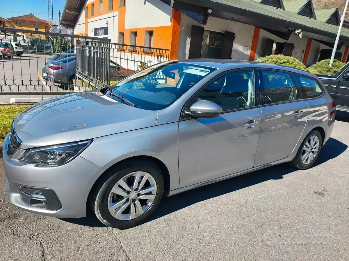Usata Peugeot 308 131 CV (96 kW) 2020 Grigio Station wagon