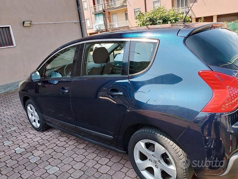 Usata Peugeot 3008 150 CV (110 kW) 2011 Blu Station wagon