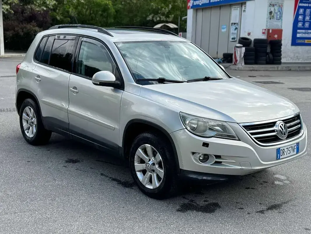 Usata VW Tiguan 140 CV (102 kW) 2008 Argento SUV