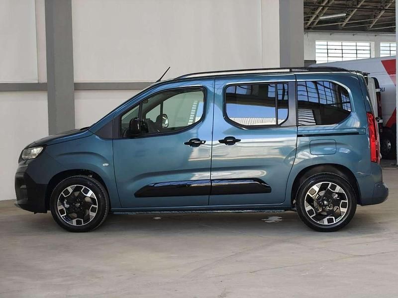 Nuova Fiat Doblò 102 CV (75 kW) 2025 Azzurro Monovolume