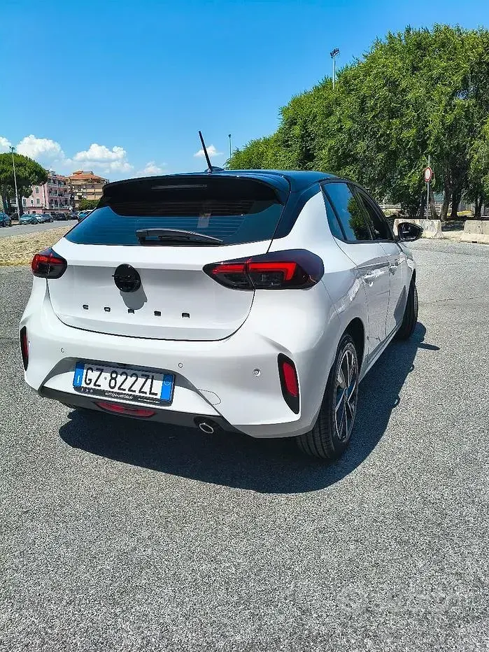 Usata Opel Corsa S 101 CV (74 kW) 2026 Utilitaria