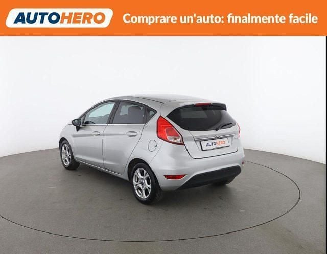 Usata Ford Fiesta Titanium 75 CV (55 kW) 2015 Argento Berlina