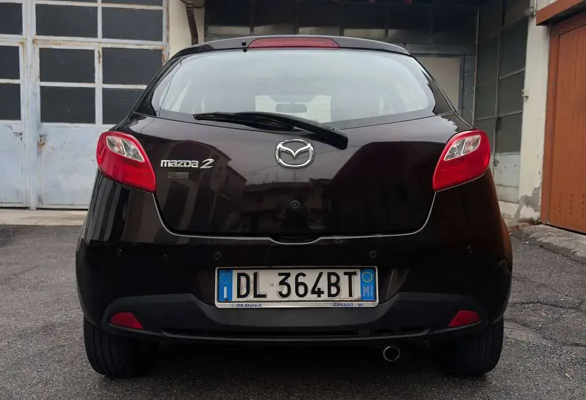 Usata Mazda 2 86 CV (63 kW) 2007 Nero Utilitaria