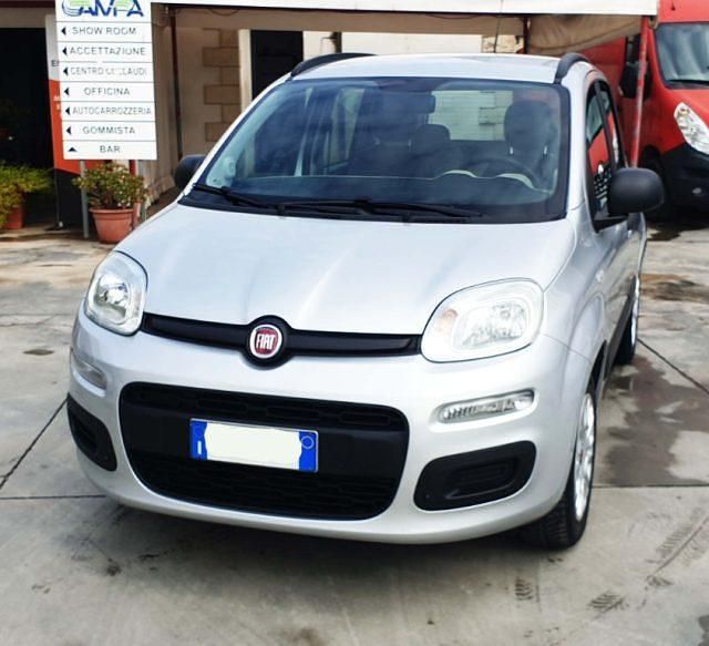 Usata Fiat Panda Lounge 69 CV (50 kW) 2014 Argento Utilitaria