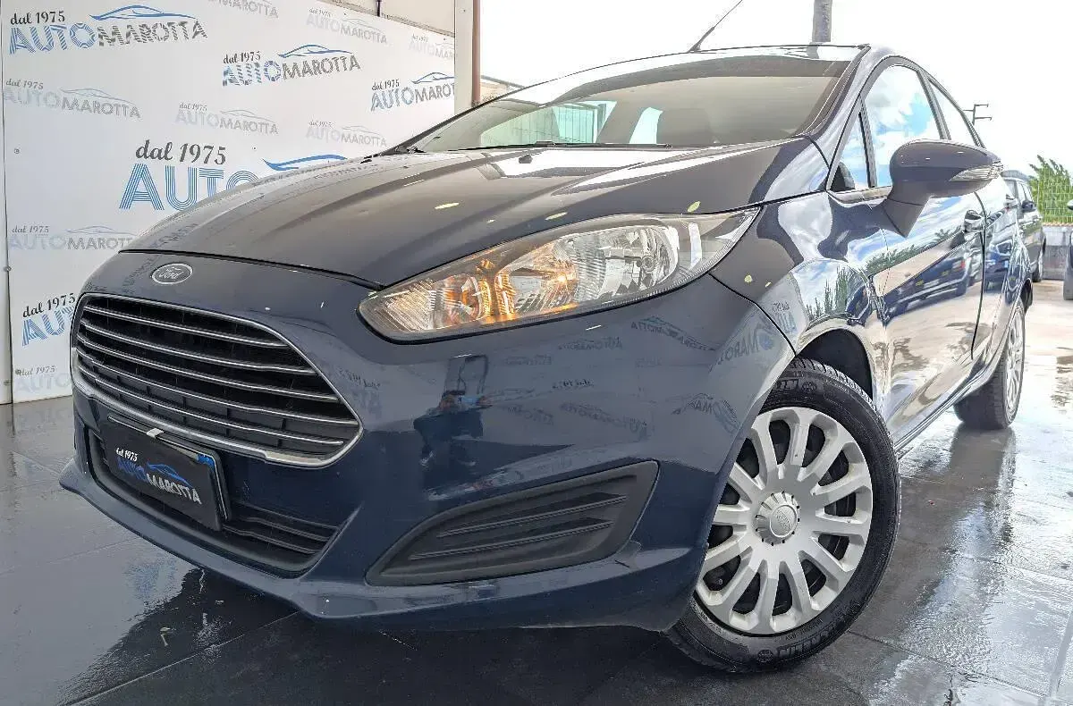 Usado Ford Fiesta 75 HP (55 kW) 2013 Azul Citadino