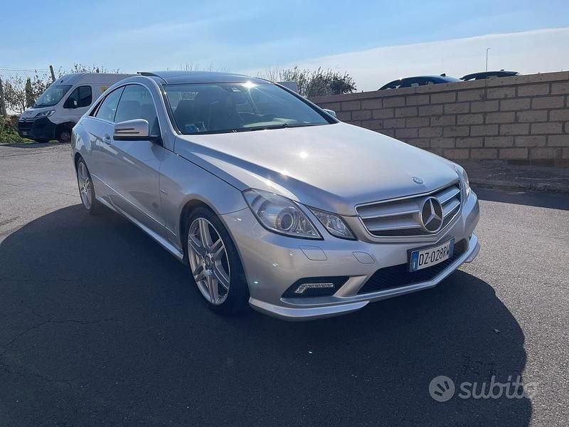 Usata Mercedes E250 Avantgarde 203 CV (149 kW) 2010 Grigio Coupé