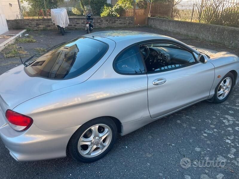 Usata Hyundai Coupé 2001 Grigio Coupé