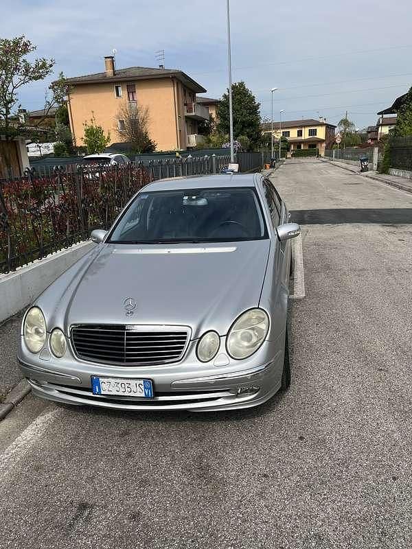 Usata Mercedes E280 177 CV (130 kW) 2006 Berlina