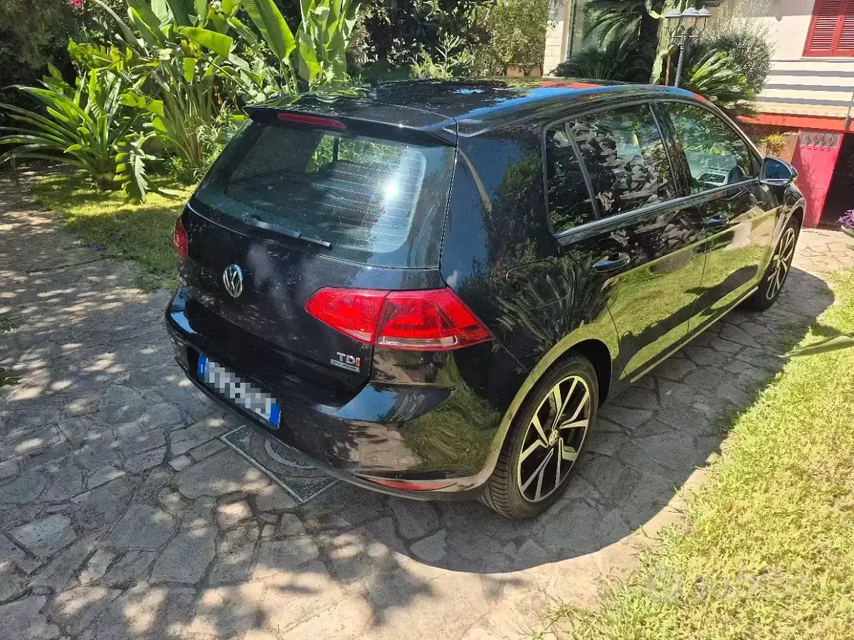 Usata VW Golf VII Trendline 105 CV (77 kW) 2020 Nero Berlina