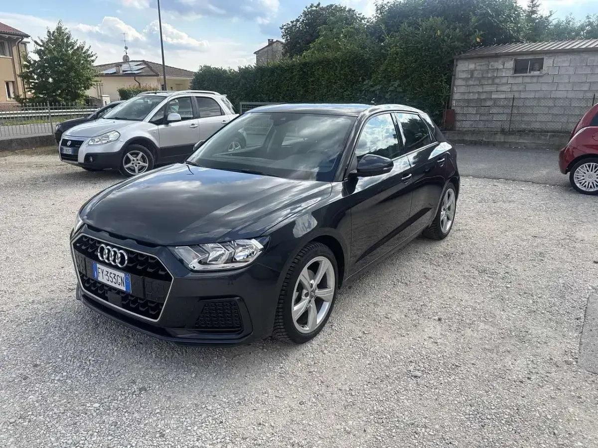 Usata Audi A1 Sportback Ambiente 116 CV (85 kW) 2019 Grigio Utilitaria