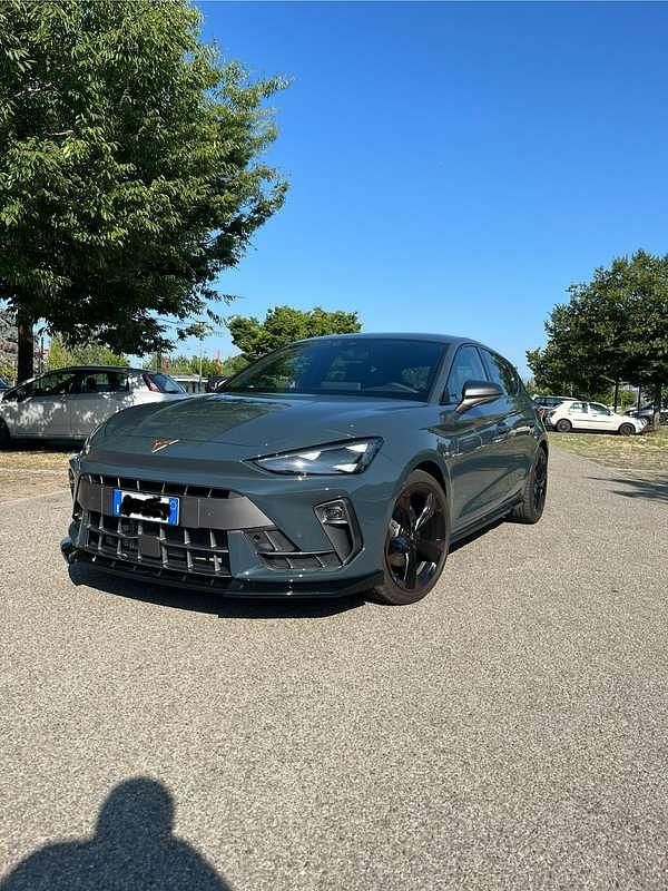 Usata Cupra Leon 150 CV (110 kW) 2024 Berlina