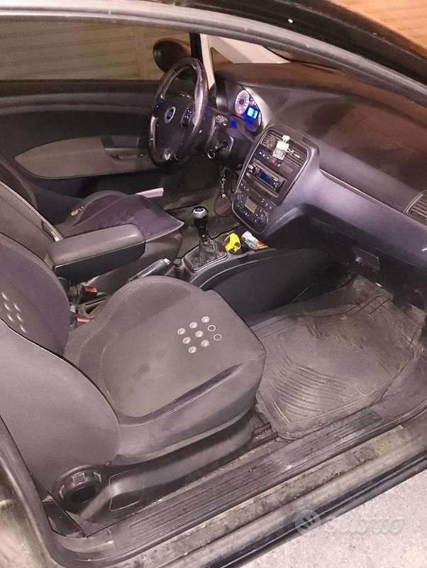 Usata Fiat Grande Punto 120 CV (88 kW) 2008 Nero Utilitaria
